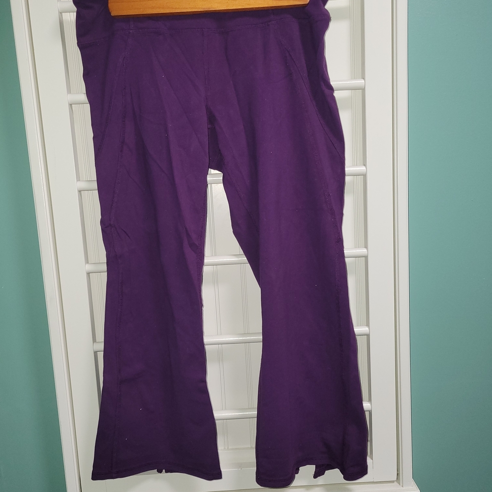 Athleta Vibrant Purple  Leggings Size Medium